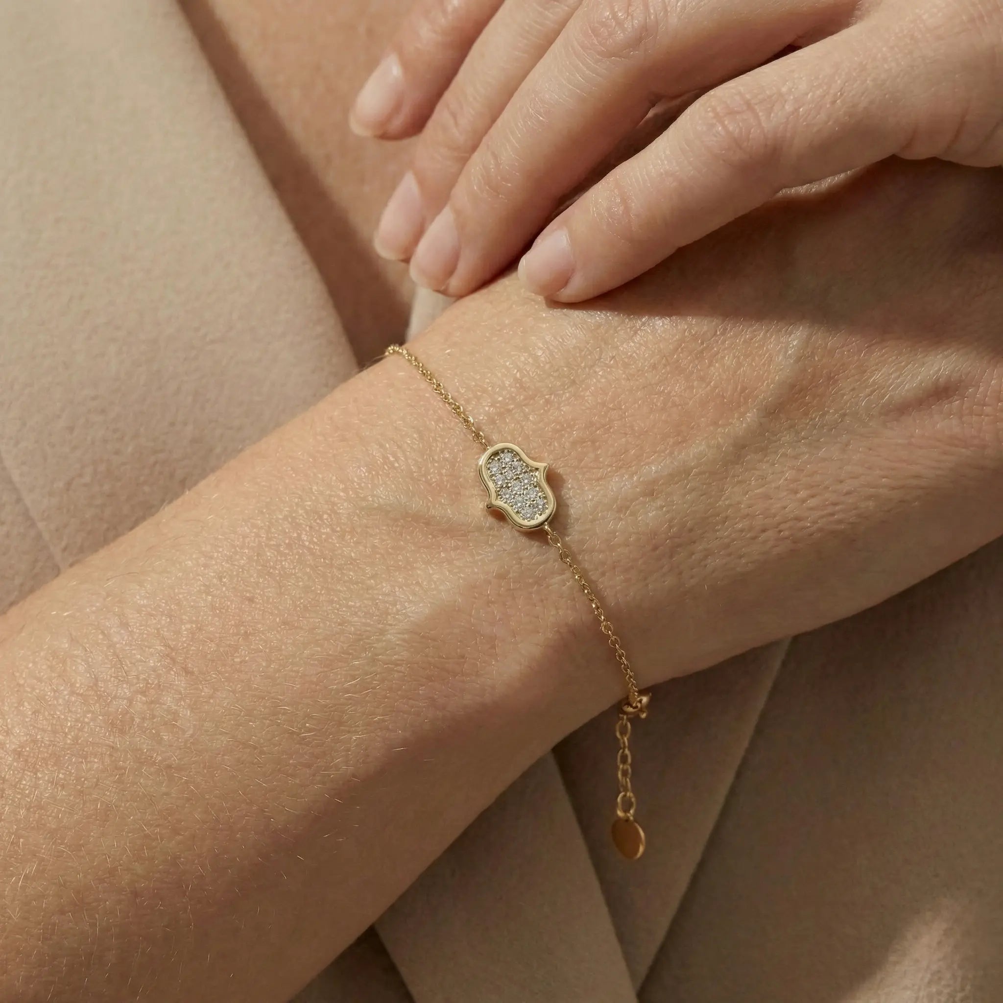 Aurelia Guard – 375 Echtgold Armband mit Zirkonia Ornament - Suzan GoldArmbänder