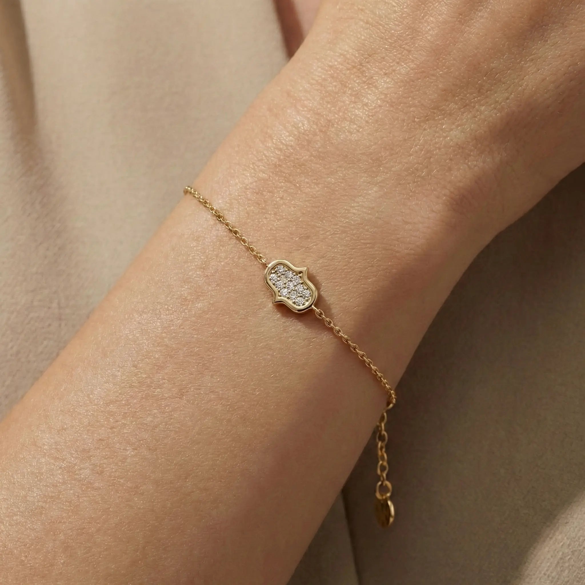 Aurelia Guard – 375 Echtgold Armband mit Zirkonia Ornament - Suzan GoldArmbänder
