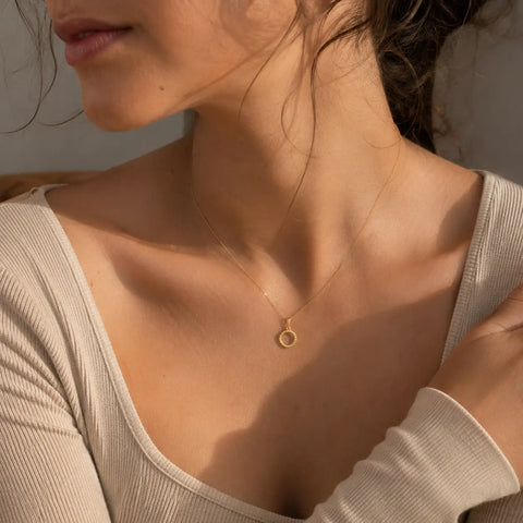 Rope Circle – Halskette mit Kordelring-Anhänger aus 585 Gold Suzan Gold