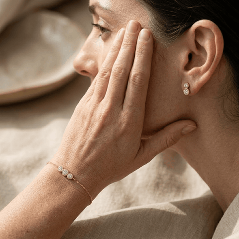 Lumivelle Aria – Vergoldetes 925 Silber Armband & Ohrstecker mit drei Zirkonia - Elementen - Suzan Gold