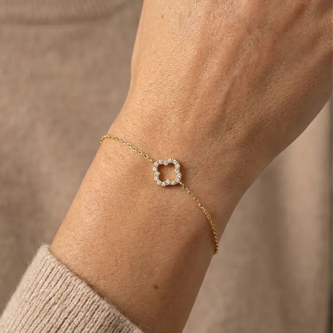 Claria Bloom – 375 Echtgold Armband mit Kleeblatt Zirkonia Anhänger - Suzan GoldArmbänder