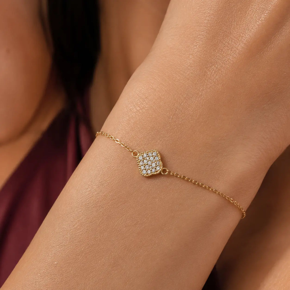 Clover Sparkle – Kleeblatt-Armband mit Zirkonia-Pavé aus 585 Gold Suzan Gold