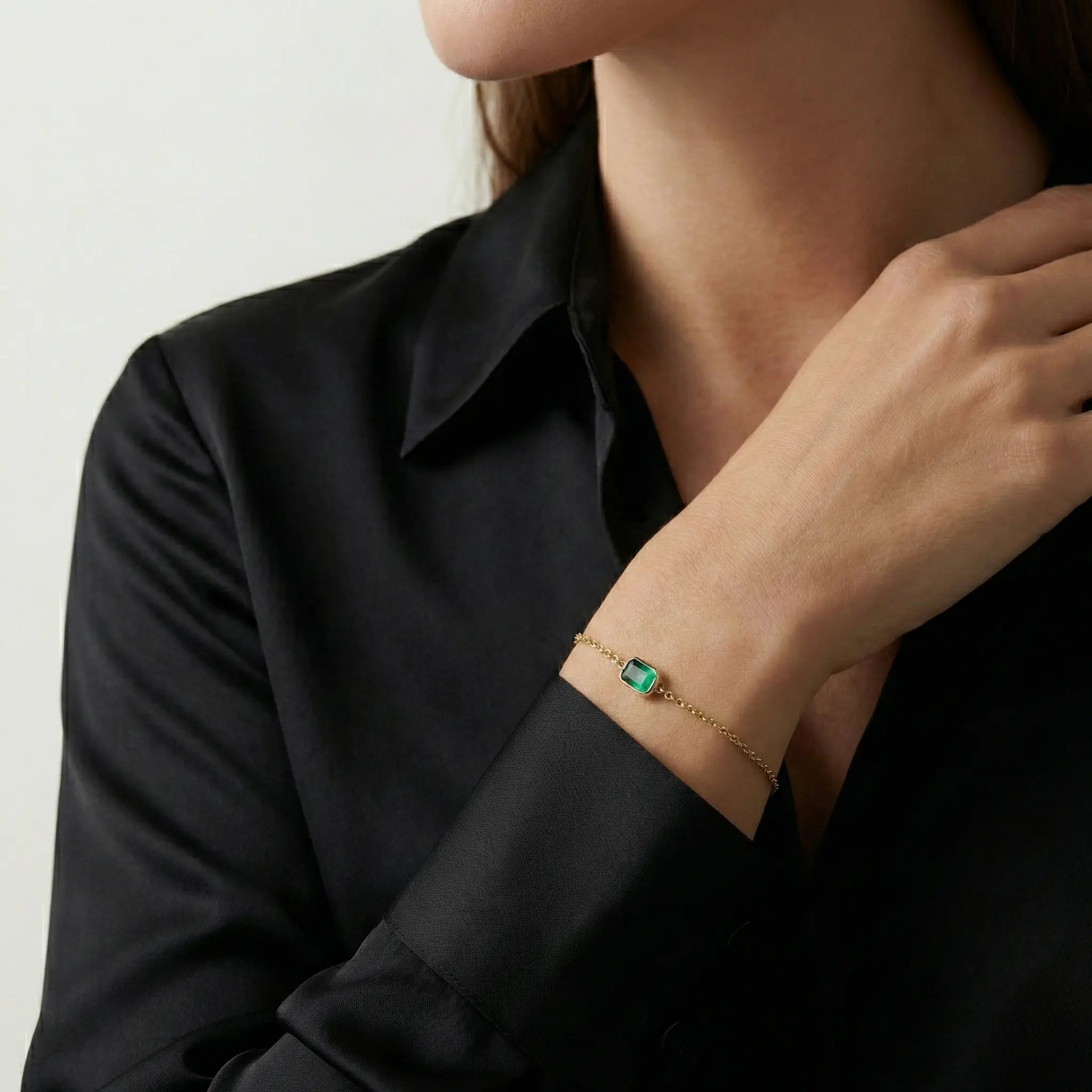 Aurielle Spark – 375 Echtgold Armband mit rechteckigem Zirkonia Anhänger - Suzan GoldArmbänder