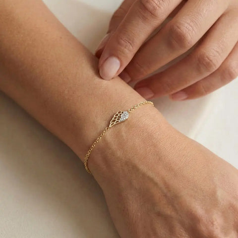 Almira Wing – 375 Echtgold Armband mit Herz Flügel Suzan Gold