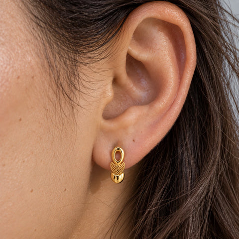 Lattice Moon – Ohrhänger mit Gitter-Element und Halbmond aus 750 Gold Suzan Gold