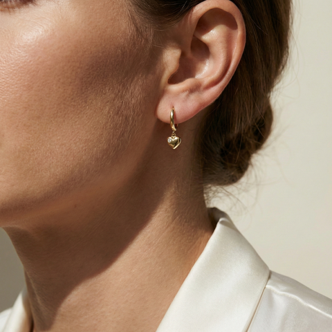 Amoréa Drop – 375 Echtgold Creolen mit Herz-Anhänger und Zirkonia