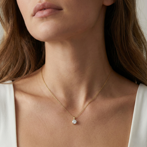 Solitaire Glow – 375 Echtgold Kette mit Zirkonia Anhänger