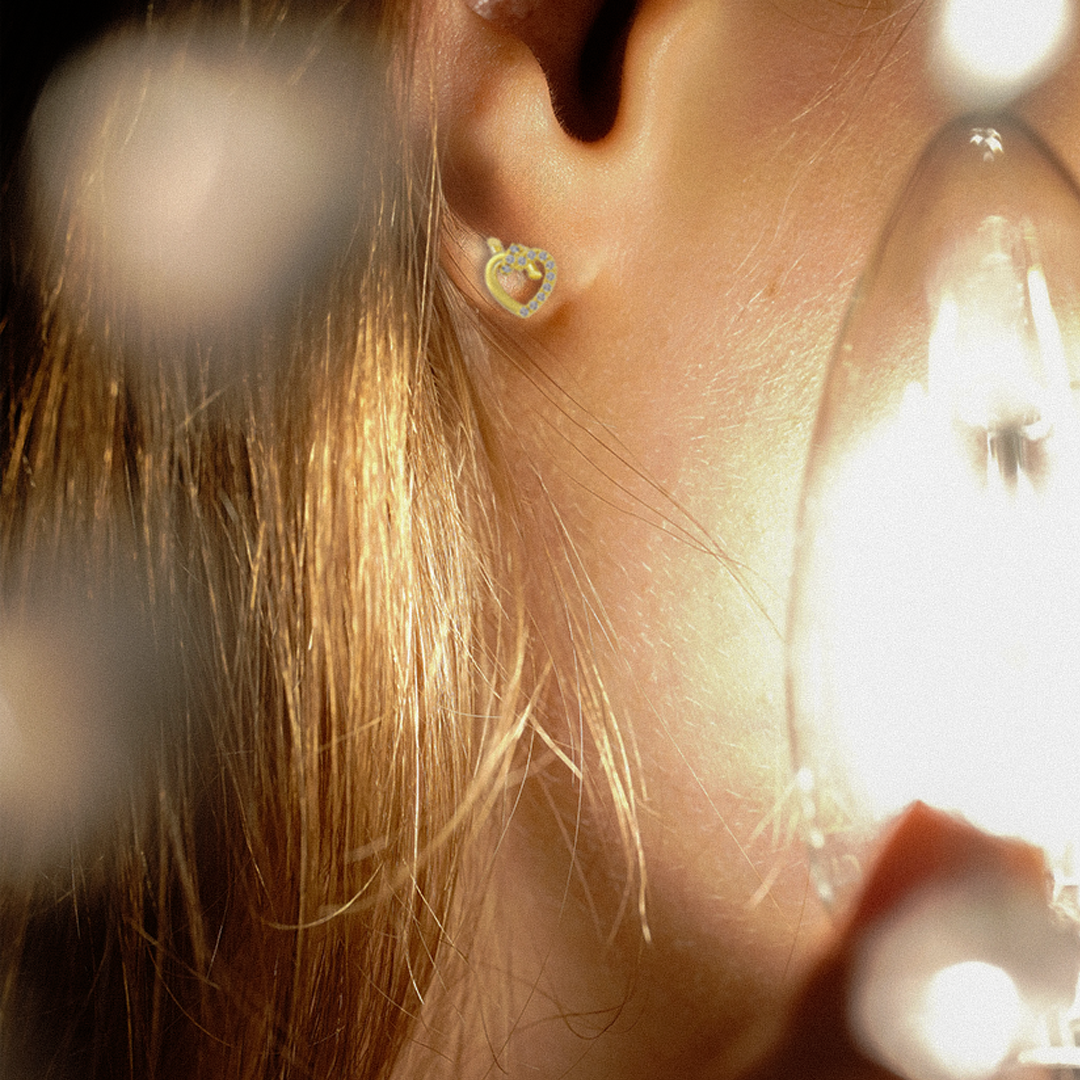 Heartlink – Herz Ohrstecker aus 925 Silber mit Zirkonia