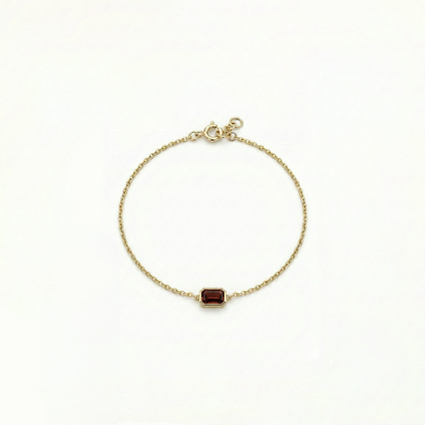 Aurielle Spark – 375 Echtgold Armband mit rechteckigem Zirkonia Anhänger