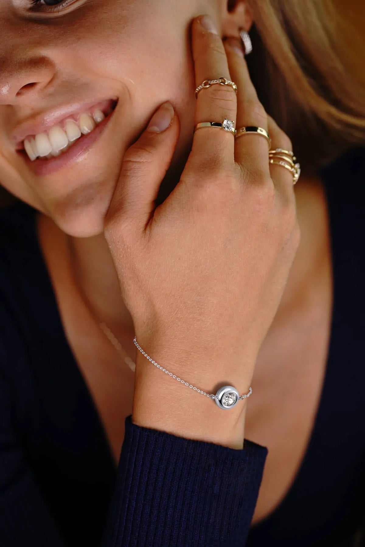 Solivra – Zartes Armband aus 925 Silber mit brillantgeschliffenem Premium-Kristall für Damen Suzan Gold