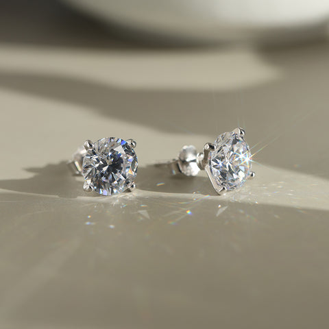 Auroria – Klassische Ohrstecker aus 925 Silber mit funkelndem Solitär-Kristall