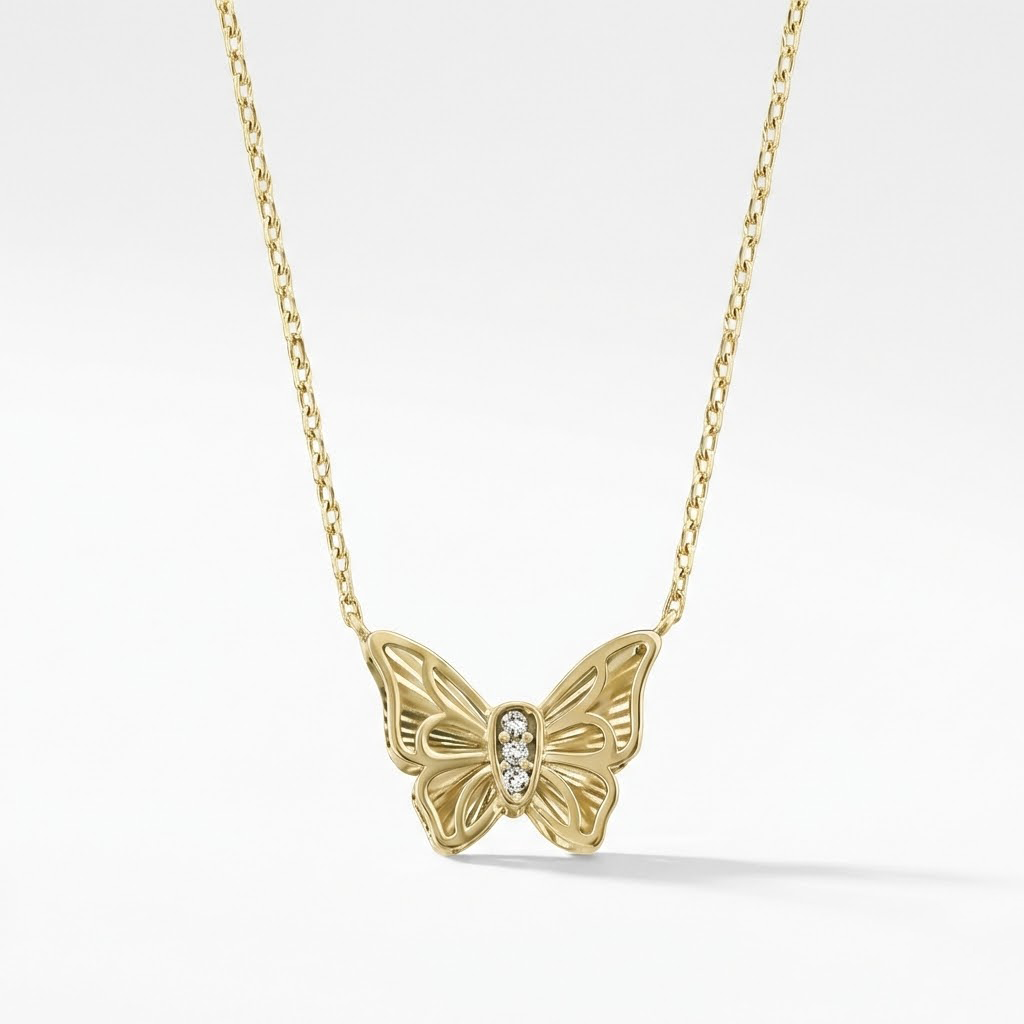 Auréline Flutter – 375 Echtgold Halskette mit Schmetterlingsanhänger und Zirkonia