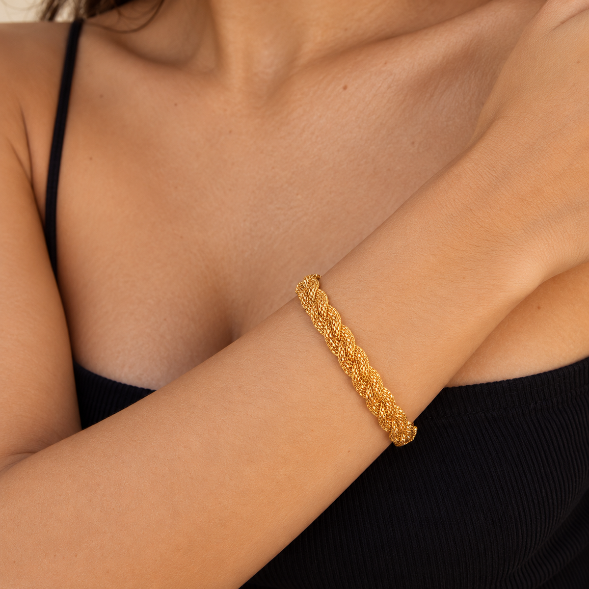 Braided Mesh – Breites geflochtenes Armband aus 875 Gold