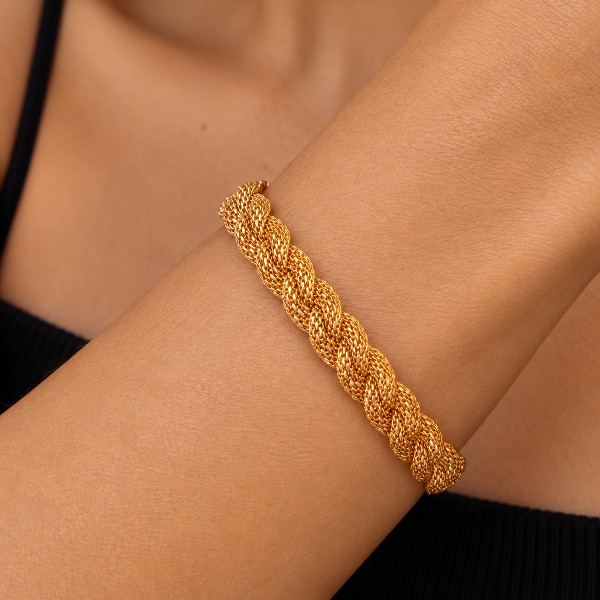 Braided Mesh – Breites geflochtenes Armband aus 875 Gold