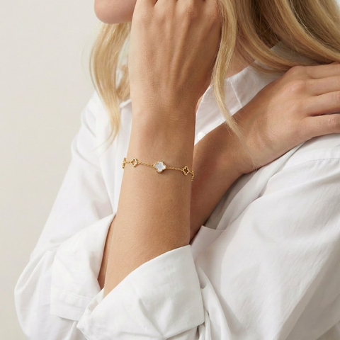 Luckra – Armband mit Perlmutt-Kleeblättern aus 925 Silber