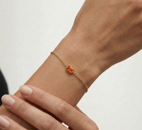 Aurielle Spark – 375 Echtgold Armband mit rechteckigem Zirkonia Anhänger - Suzan GoldArmbänder
